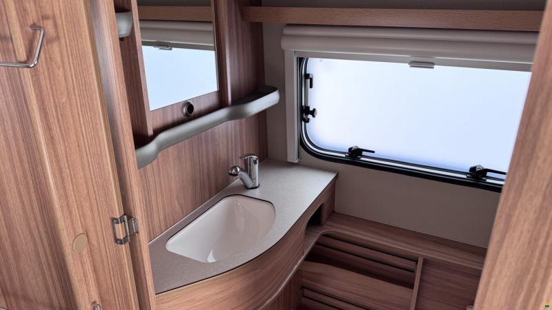 Eriba Triton 430 Silveredition