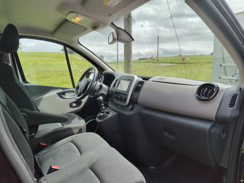 Renault Trafic dCi145