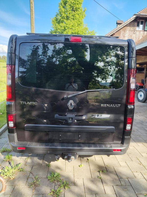 Renault Trafic dCi145
