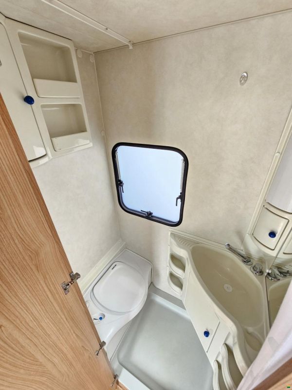 Adria Altea 542 pk mit Kajüttenbett&Doppelbett