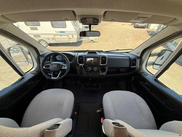 LMC Tourer A690