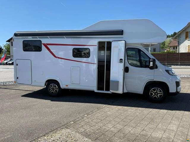 LMC Tourer A690