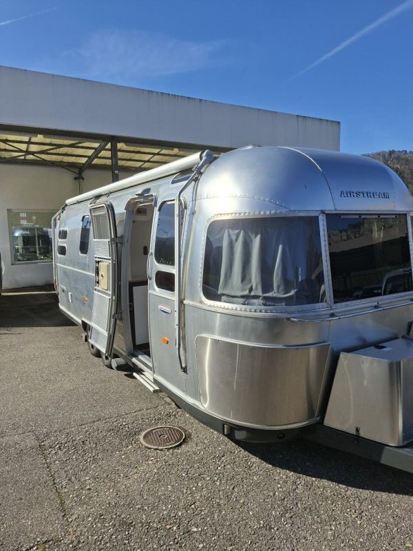 Airstream 684 International