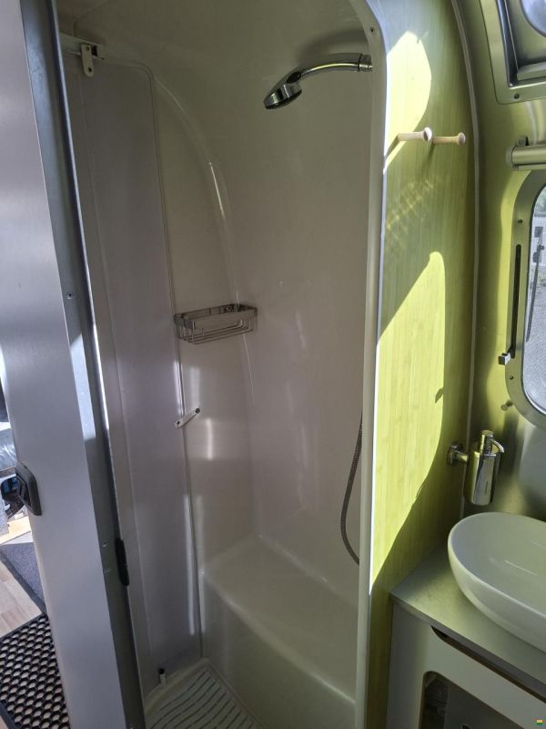Airstream 684 International