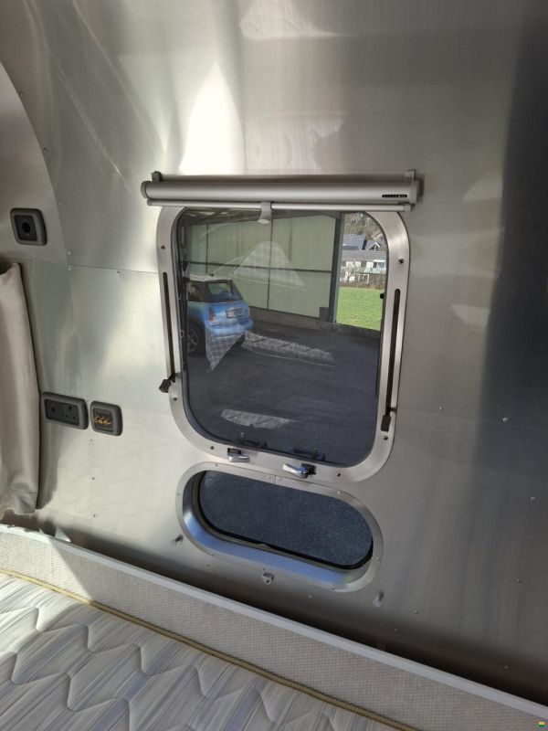 Airstream 684 International