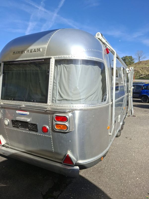 Airstream 684 International