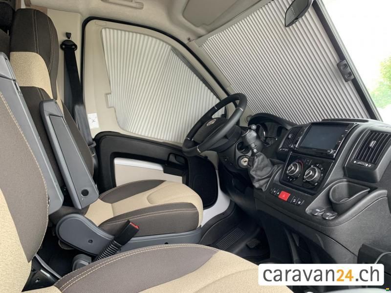 Knaus Live Traveller 650DG