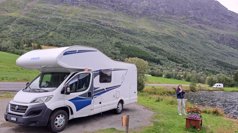 Knaus Live Traveller 650DG