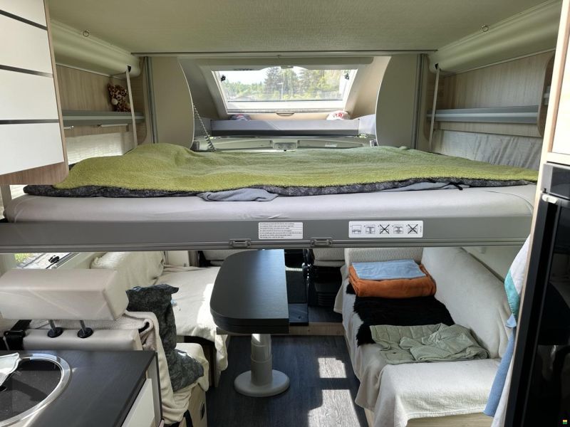 Challenger 380 Graphite VIP