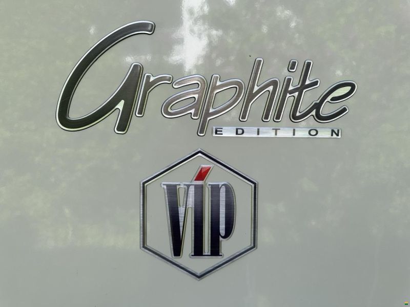 Challenger 380 Graphite VIP