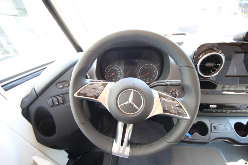 Carthago C2-tourer I 143 KB LE lightw. 3.5T / MB