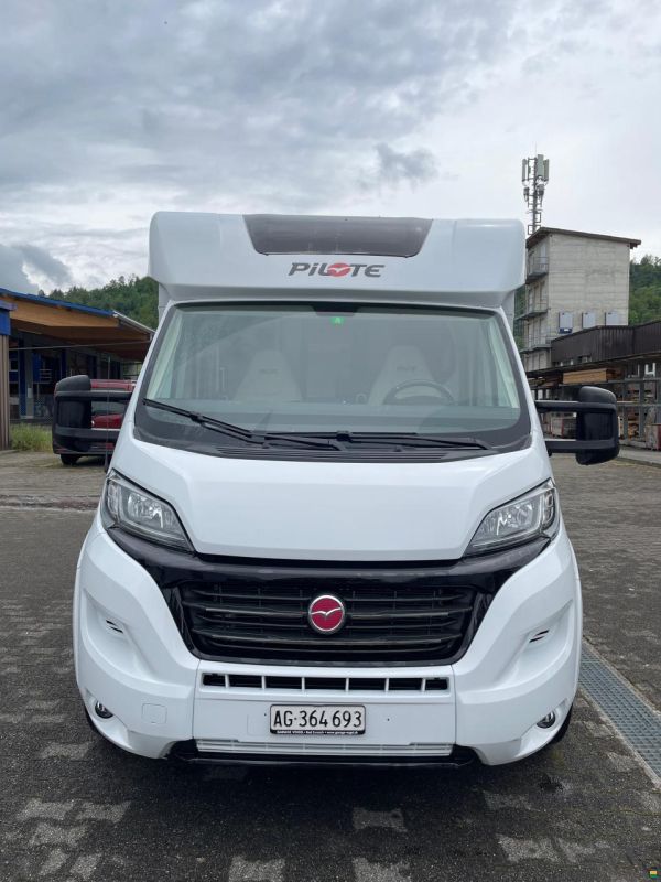Pilote P726 P