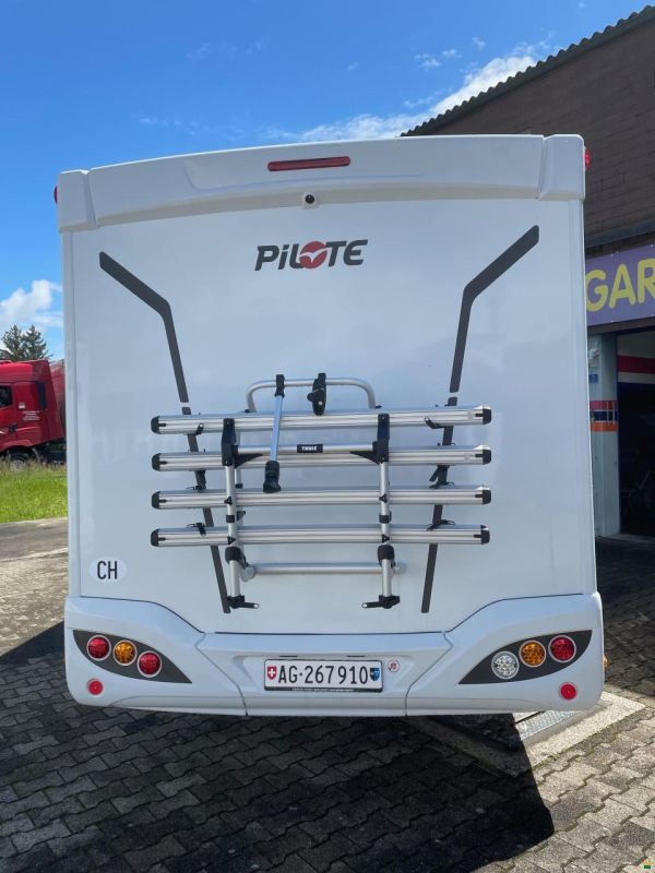 Pilote P726 FC