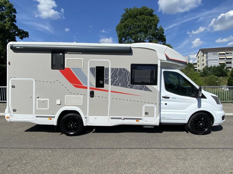 Challenger Graphite 260 Premium, Ford 170PS Automat