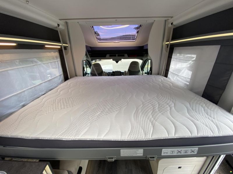 Challenger Graphite 260 Premium, Ford 170PS Automat