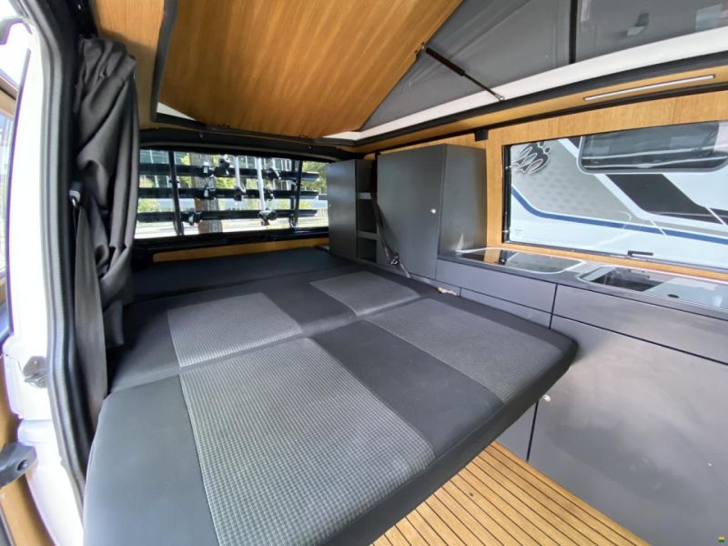 Volkswagen T6.1 2.0TDI 150PS 4M, Custom Bus