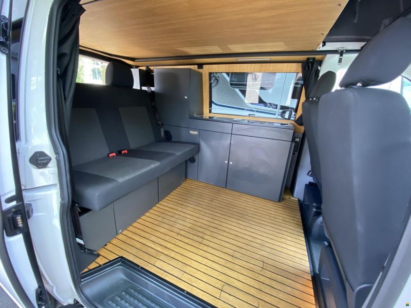 Volkswagen T6.1 2.0TDI 150PS 4M, Custom Bus