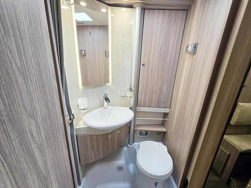 Bürstner TRAVEL VAN T 620 RIVA LOFT 2.3MJ AUTOMAT