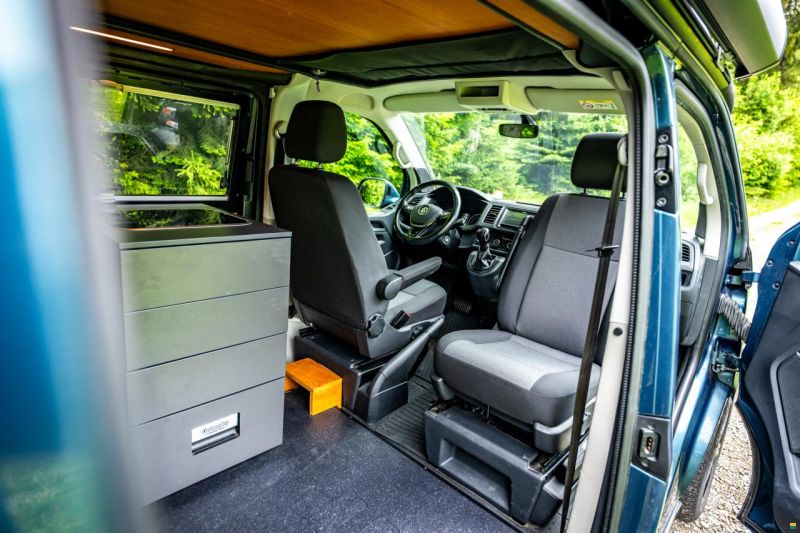 VW T6 Custom-Bus
