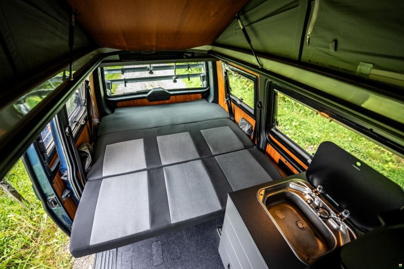 VW T6 Custom-Bus