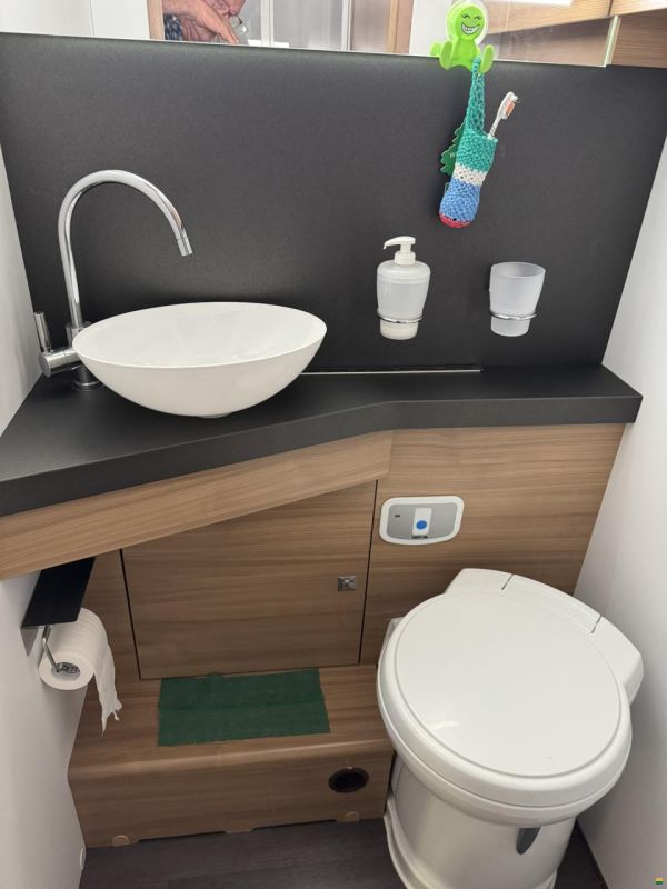 Adria Matrix Plus M 670 DL 4-Pl