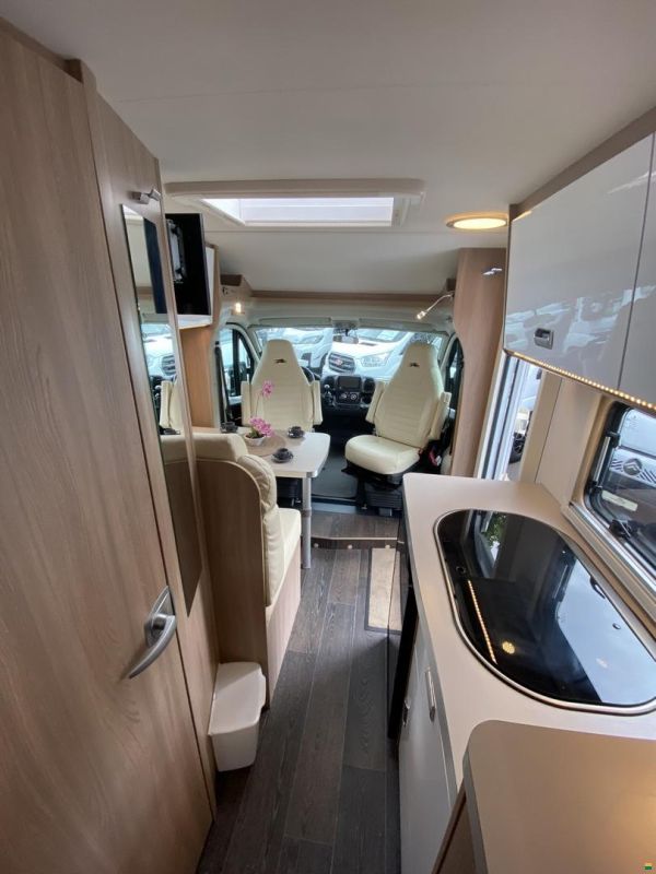 Laika Kosmo V9, Fiat Ducato 2.2MJ 140PS