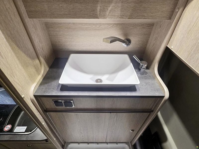 Pössl VARIO 499 AUTOMAT 2.3 MJ160 H3