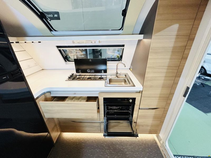 Adria E Alpina 663 HT