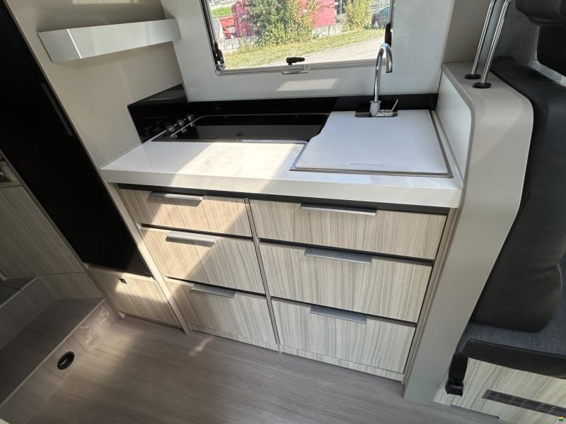 Adria Compact DL