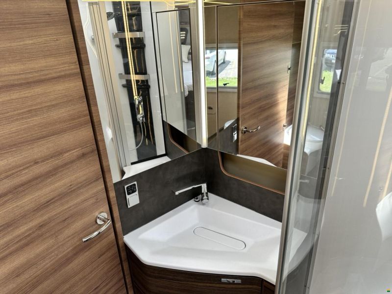 Knaus Sun i 900 LEG