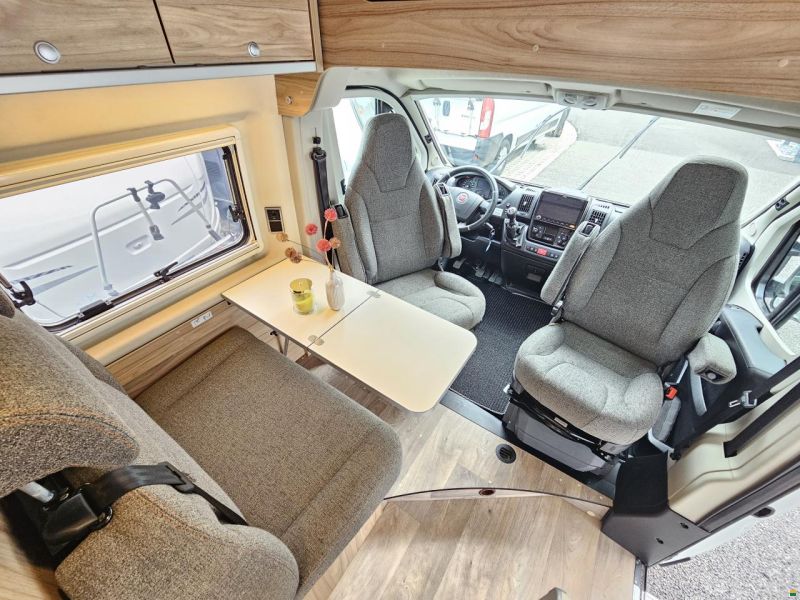 Hymer Yosemite 600 mit Schlafdach!