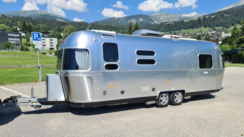 Airstream 684
