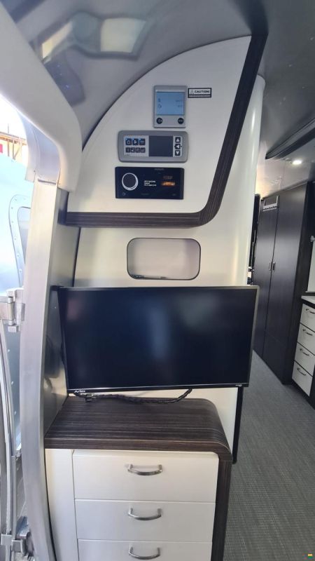 Airstream 684