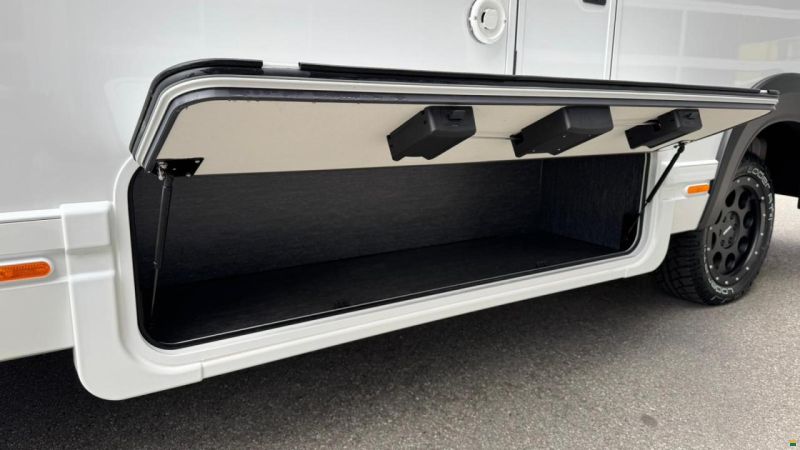 Kabe Novum 750 LGB Traq 4x4
