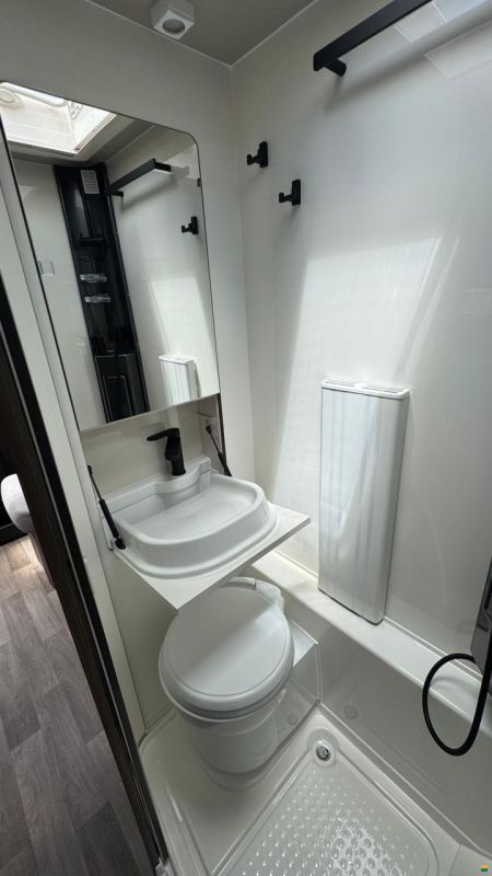 Kabe Novum 750 LGB Traq 4x4