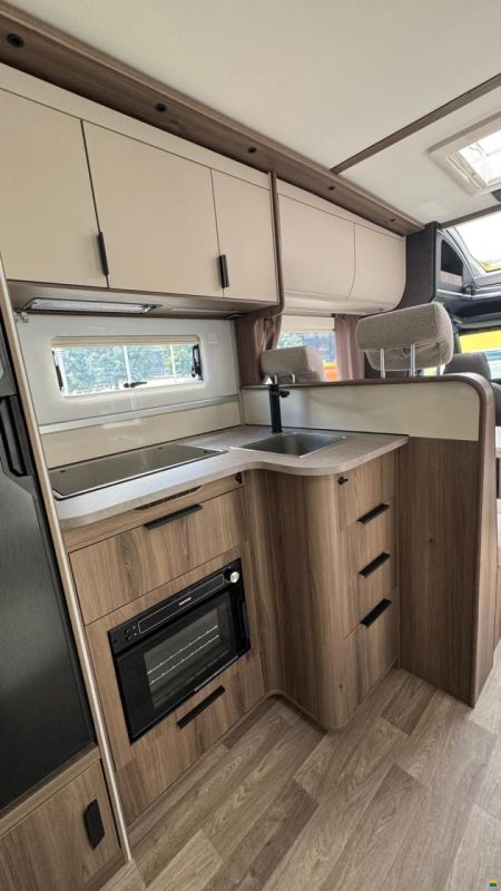 Kabe Novum 750 LGB Traq 4x4