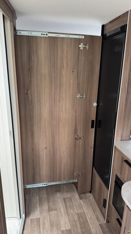 Kabe Novum 750 LGB Traq 4x4