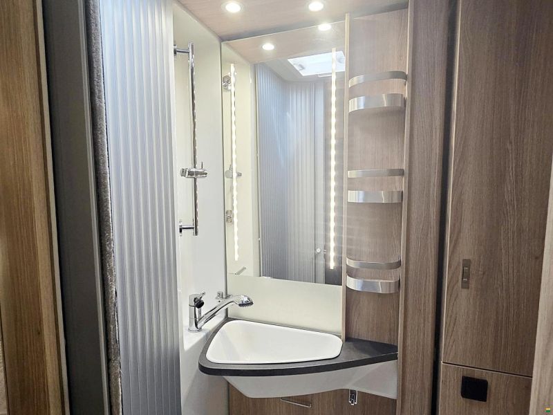 Knaus SKY TI 650 MEG PLATINUM SELECTION AUTOM.