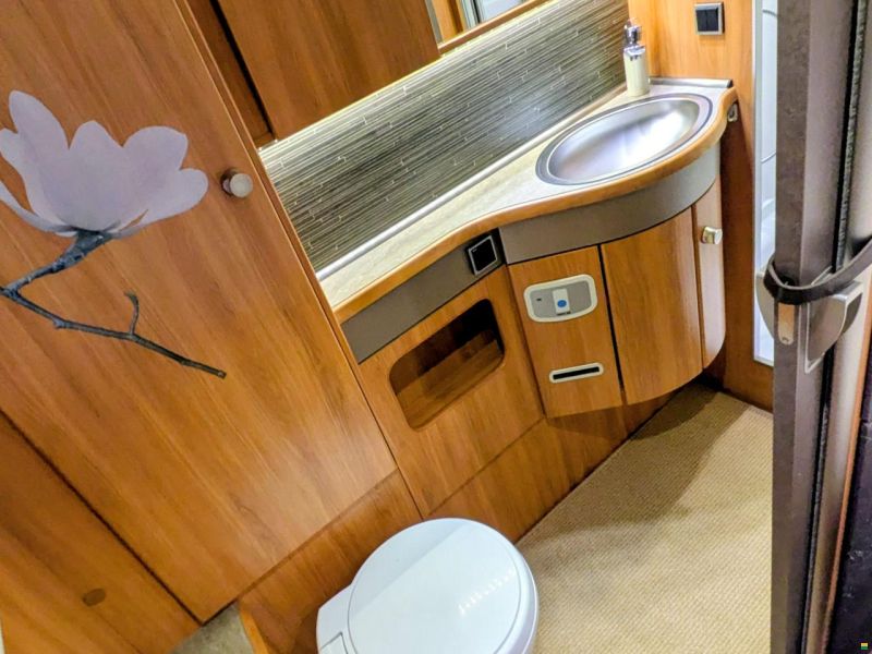 Hymer Nova 590 SL