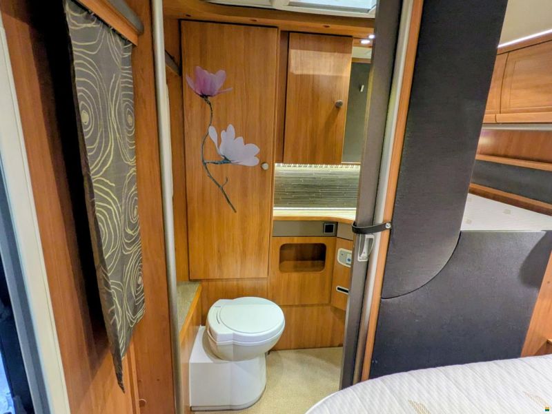 Hymer Nova 590 SL