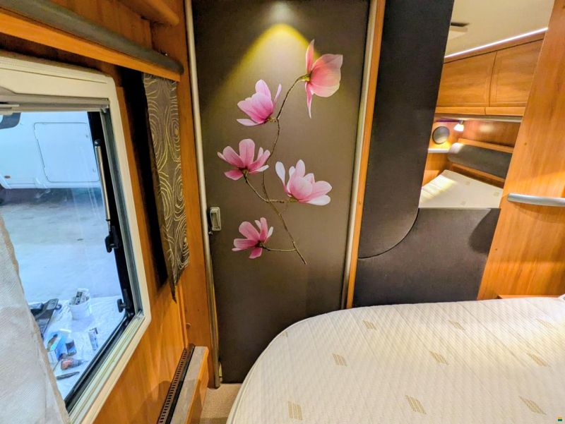 Hymer Nova 590 SL