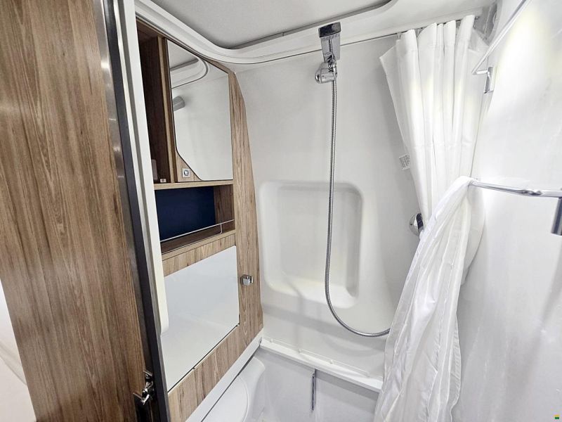 Pilote V630 AUFSTELLDACH 2.3 MJ