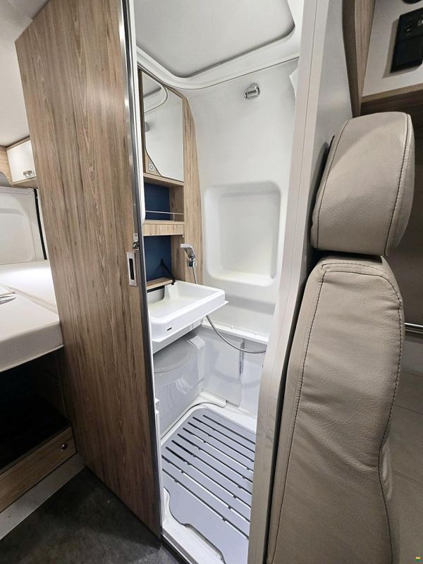 Pilote V630 AUFSTELLDACH 2.3 MJ