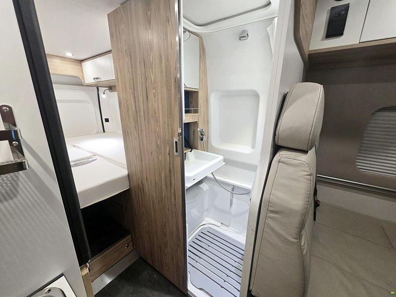 Pilote V630 AUFSTELLDACH 2.3 MJ