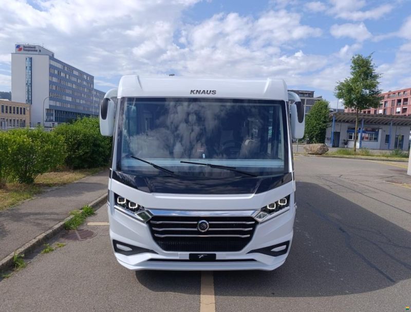 Knaus Live I 700 MEG