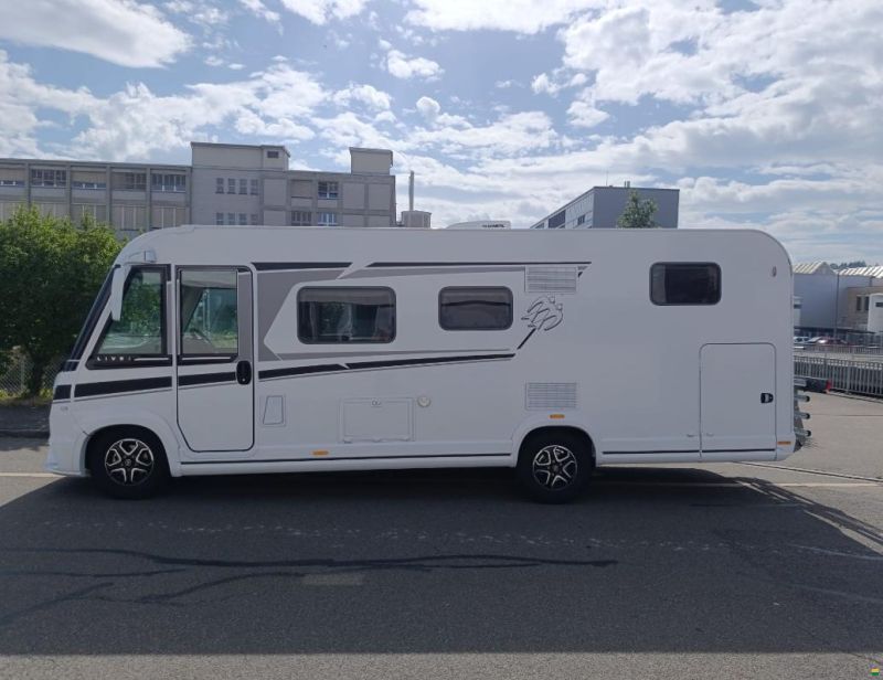Knaus Live I 700 MEG