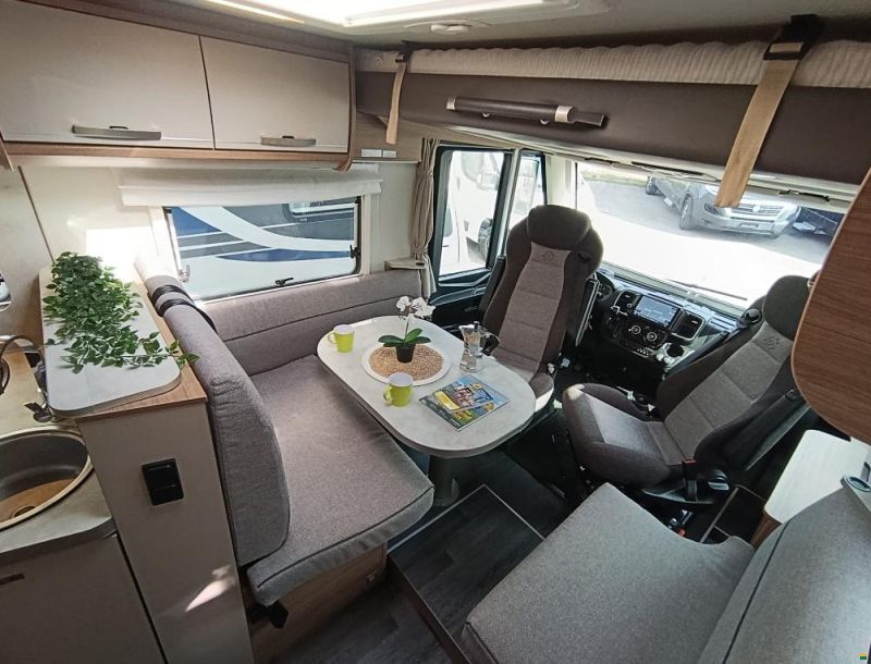 Knaus Live I 700 MEG