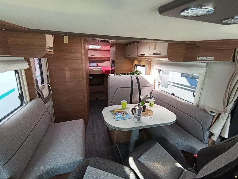 Knaus Live I 700 MEG
