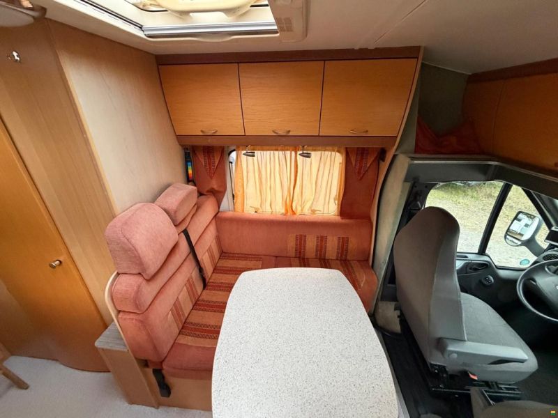 Ford **EURA-MOBIL PROFILA T685** Querbett*