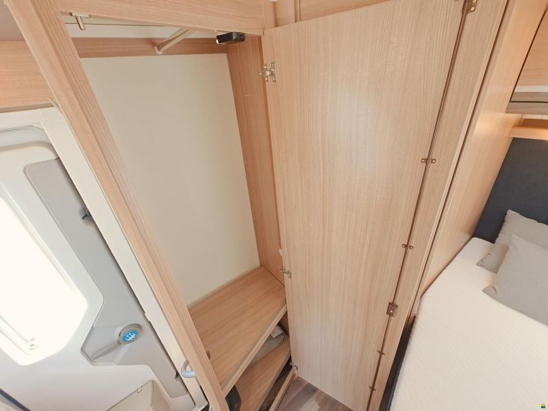 Knaus Sky Ti 550 MF Silver Selection - Automat